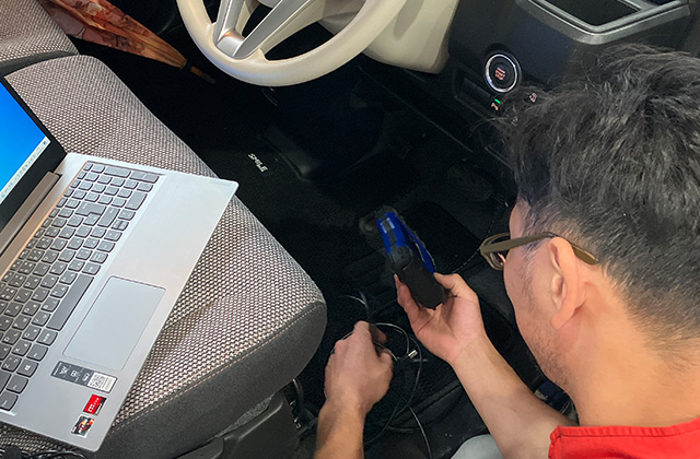 最新機器を使って愛車をチェック